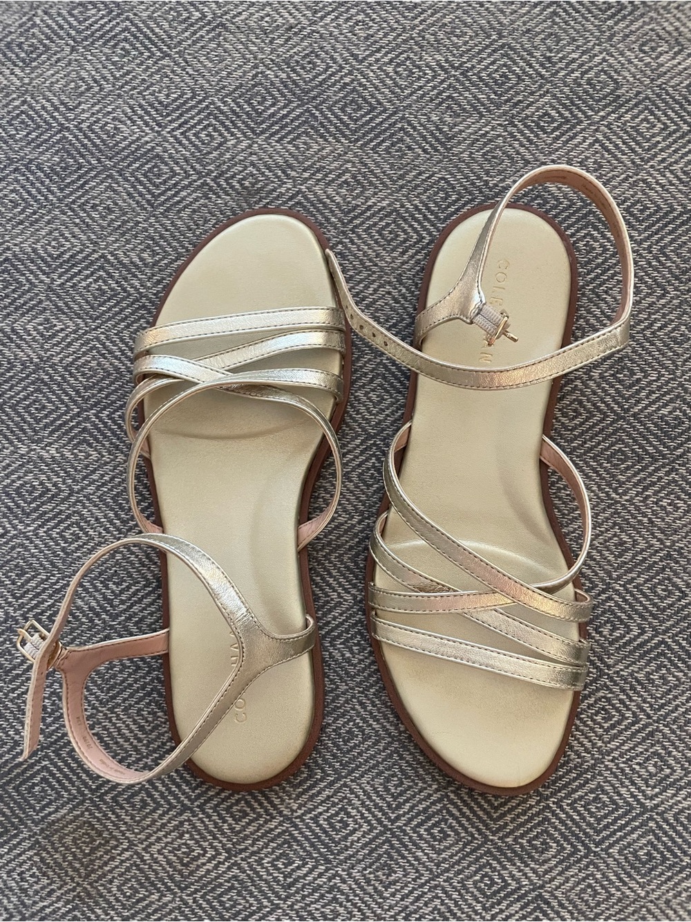 EUC Cole Haan Gold Metallic Strappy Flat Sandals W8